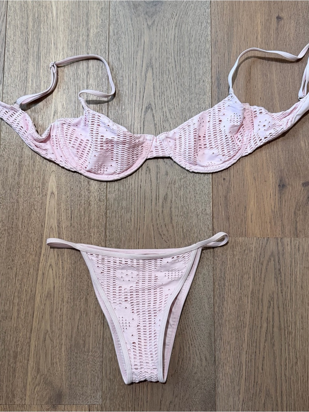 Frankie’s Bikinis x Pamela Anderson- Crochet Underwire Bikini Set